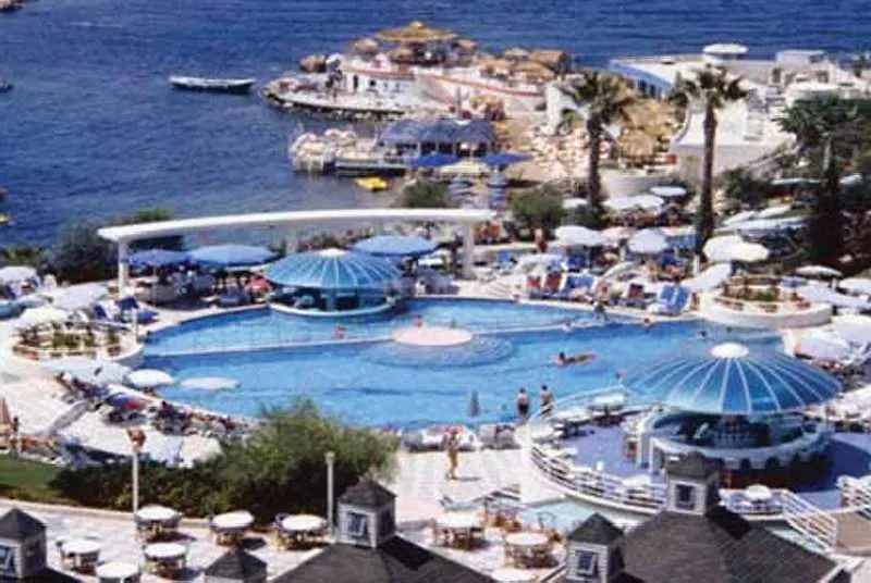 The Grand Blue Sky International Hotel Kuşadası 4*,