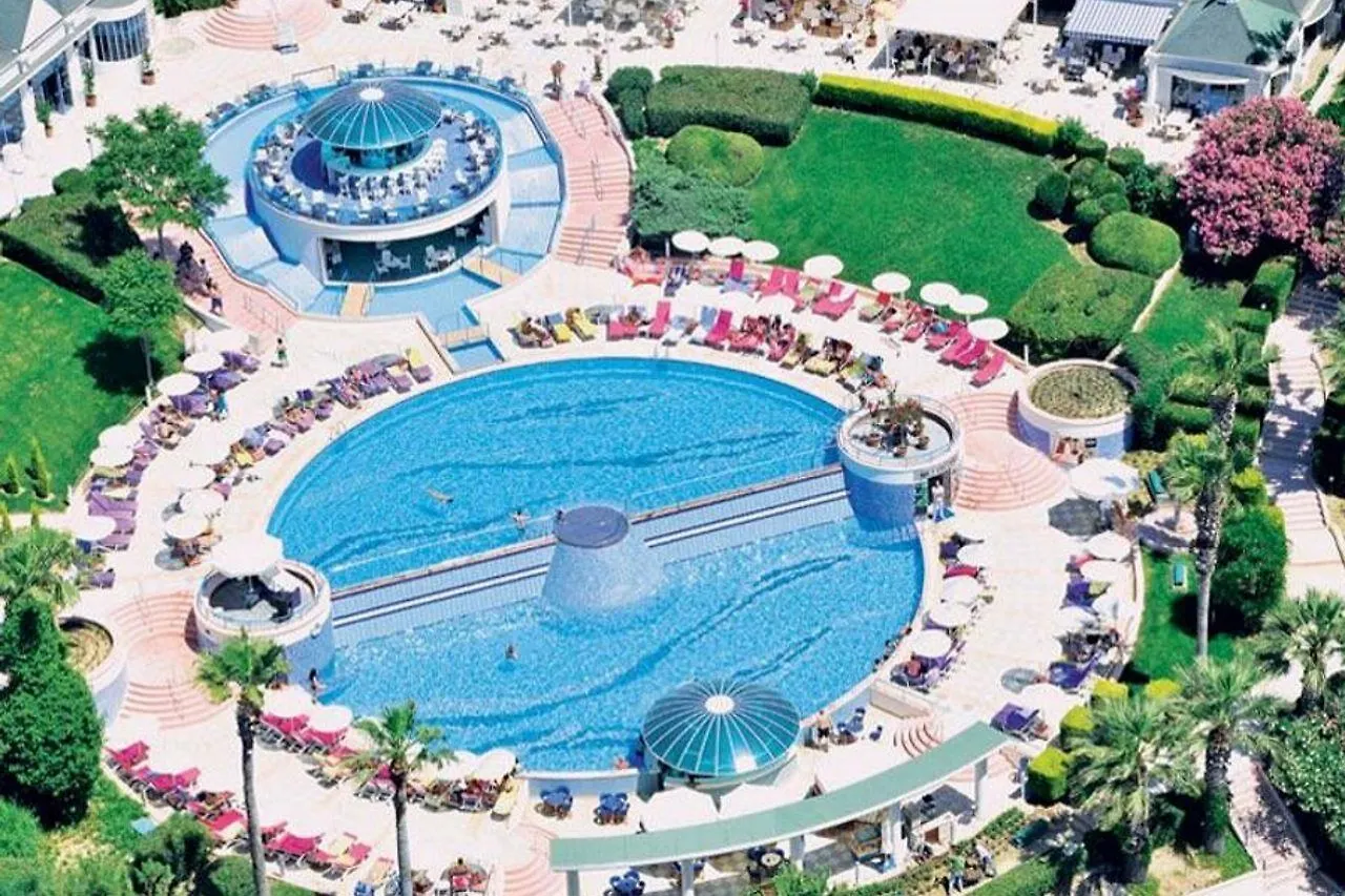 Hotel The Grand Blue Sky International à Kusadası Station touristique