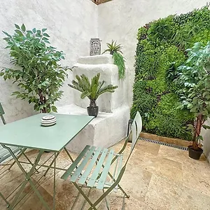 Apartment Le Petit Patio Aix-en-Provence