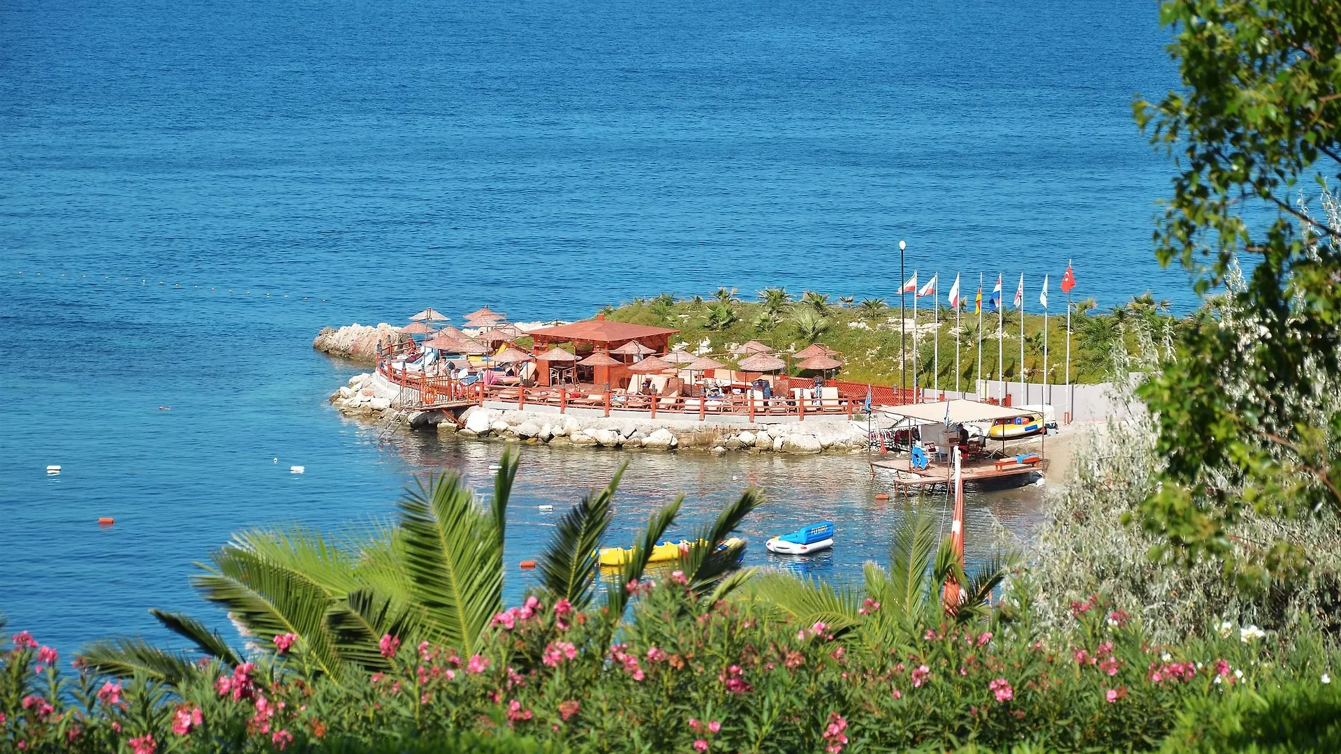 The Grand Blue Sky International Hotel Kusadası 4*,