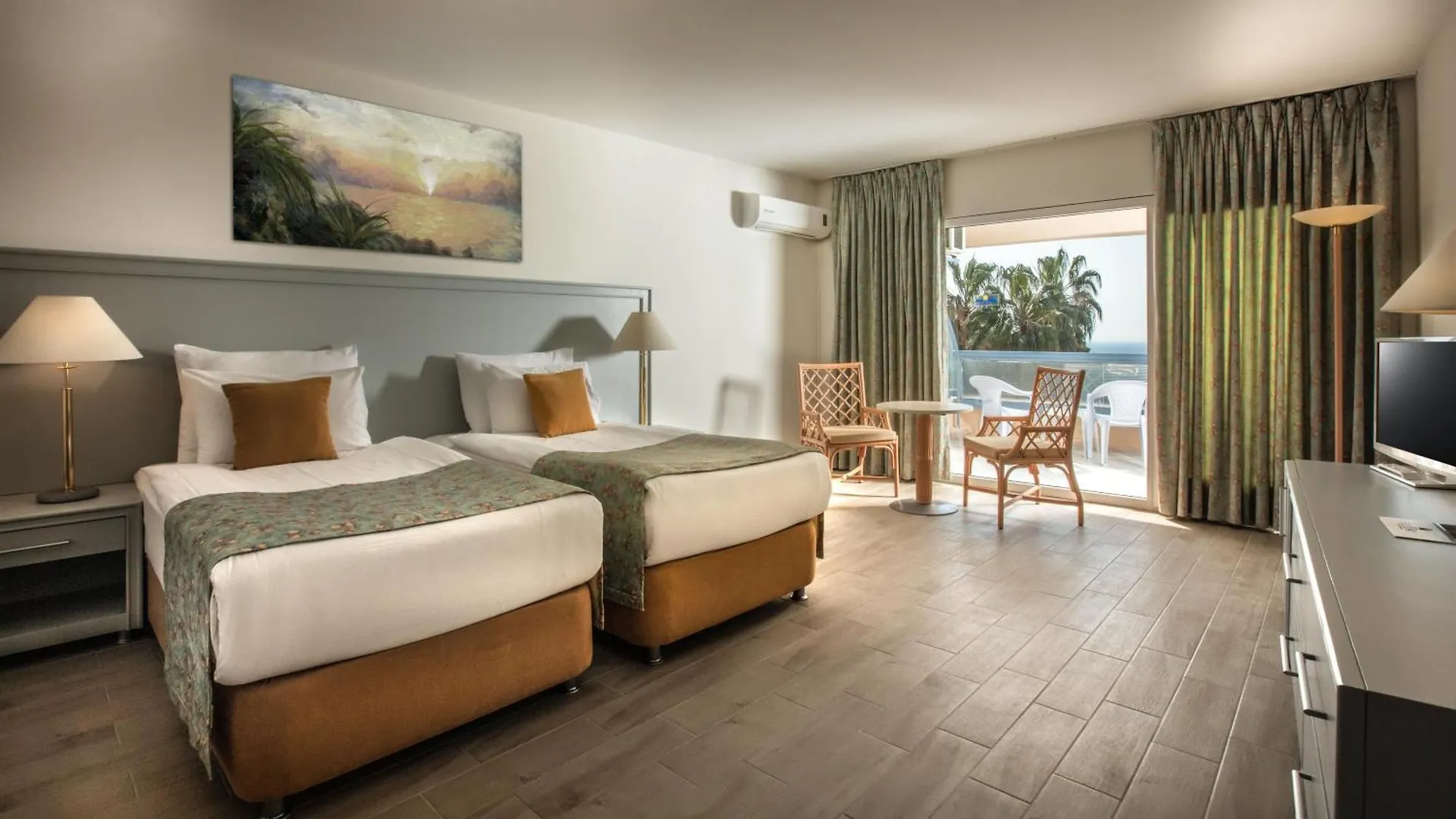 The Grand Blue Sky International Hotel Kusadası 4*,  Turquia