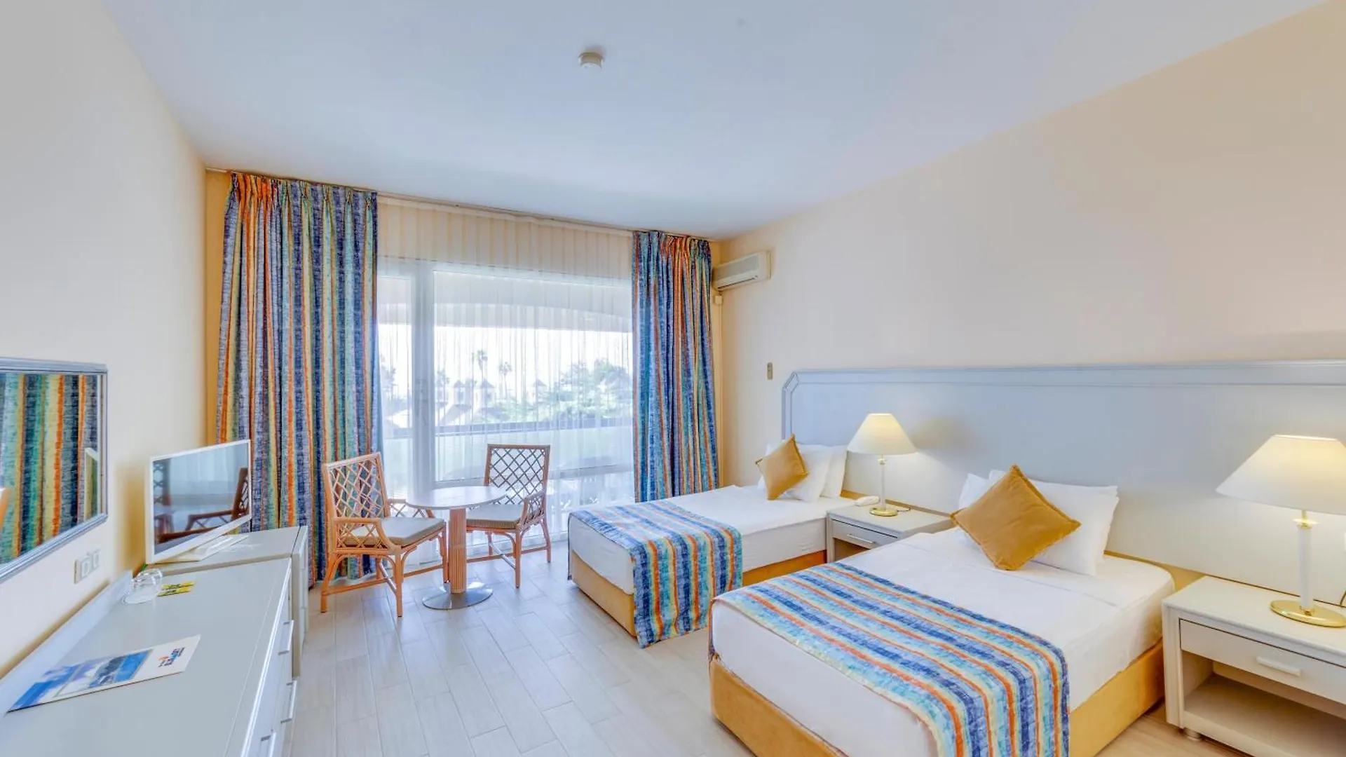 The Grand Blue Sky International Hotel Kusadası 4*,  Turquia