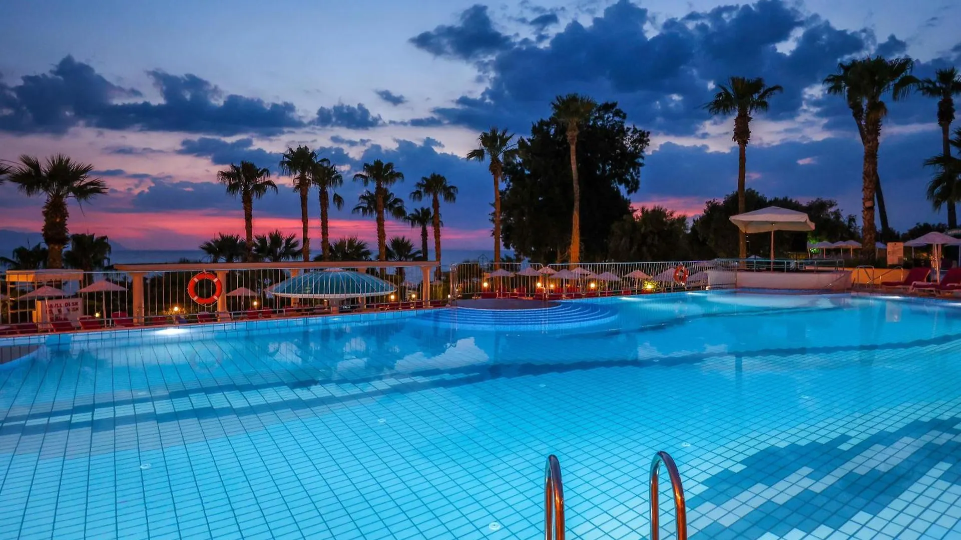 The Grand Blue Sky International Hotel Kusadası Turquia